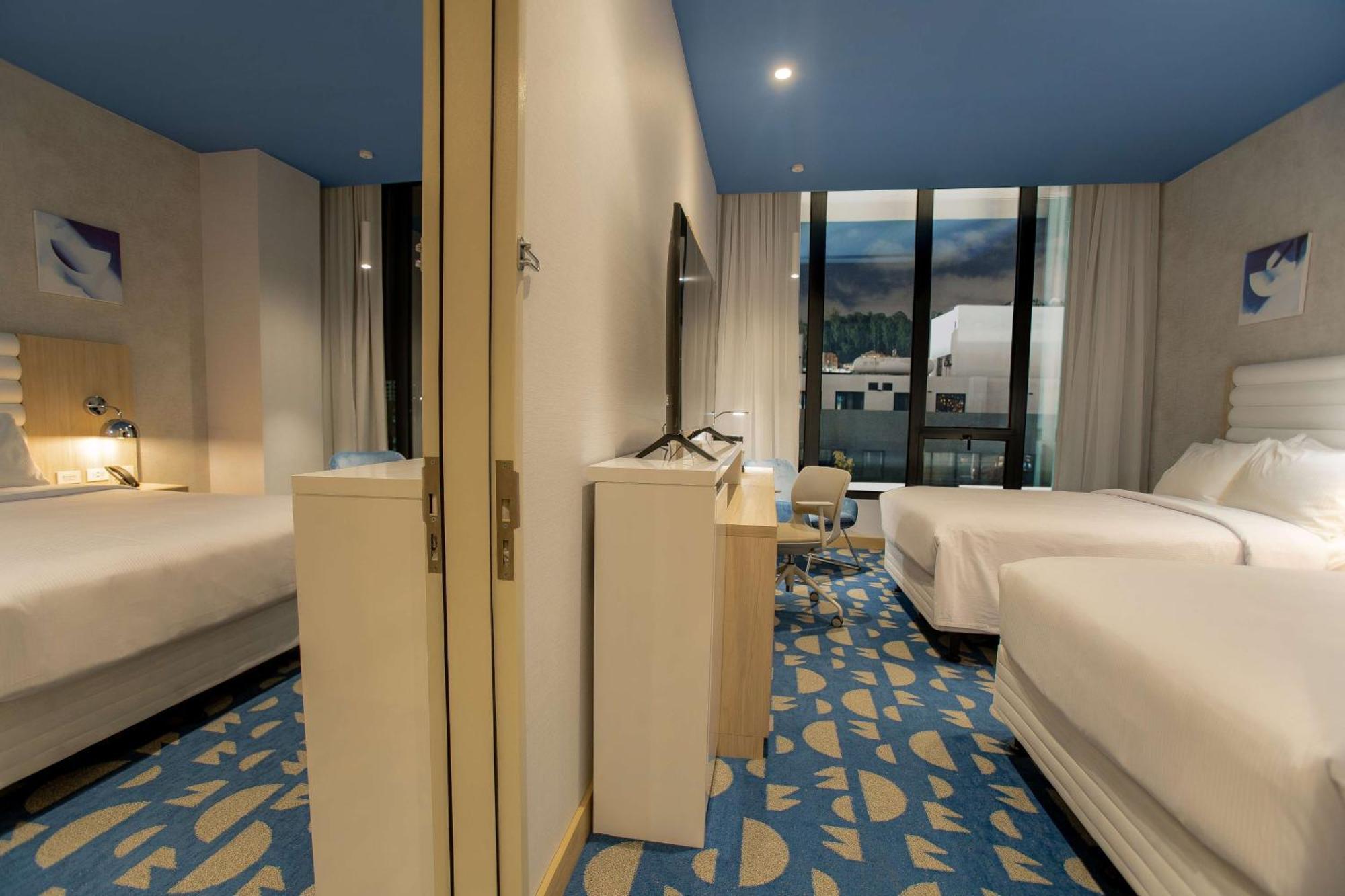 Hampton By Hilton Quito La Carolina Park Hotel Ngoại thất bức ảnh