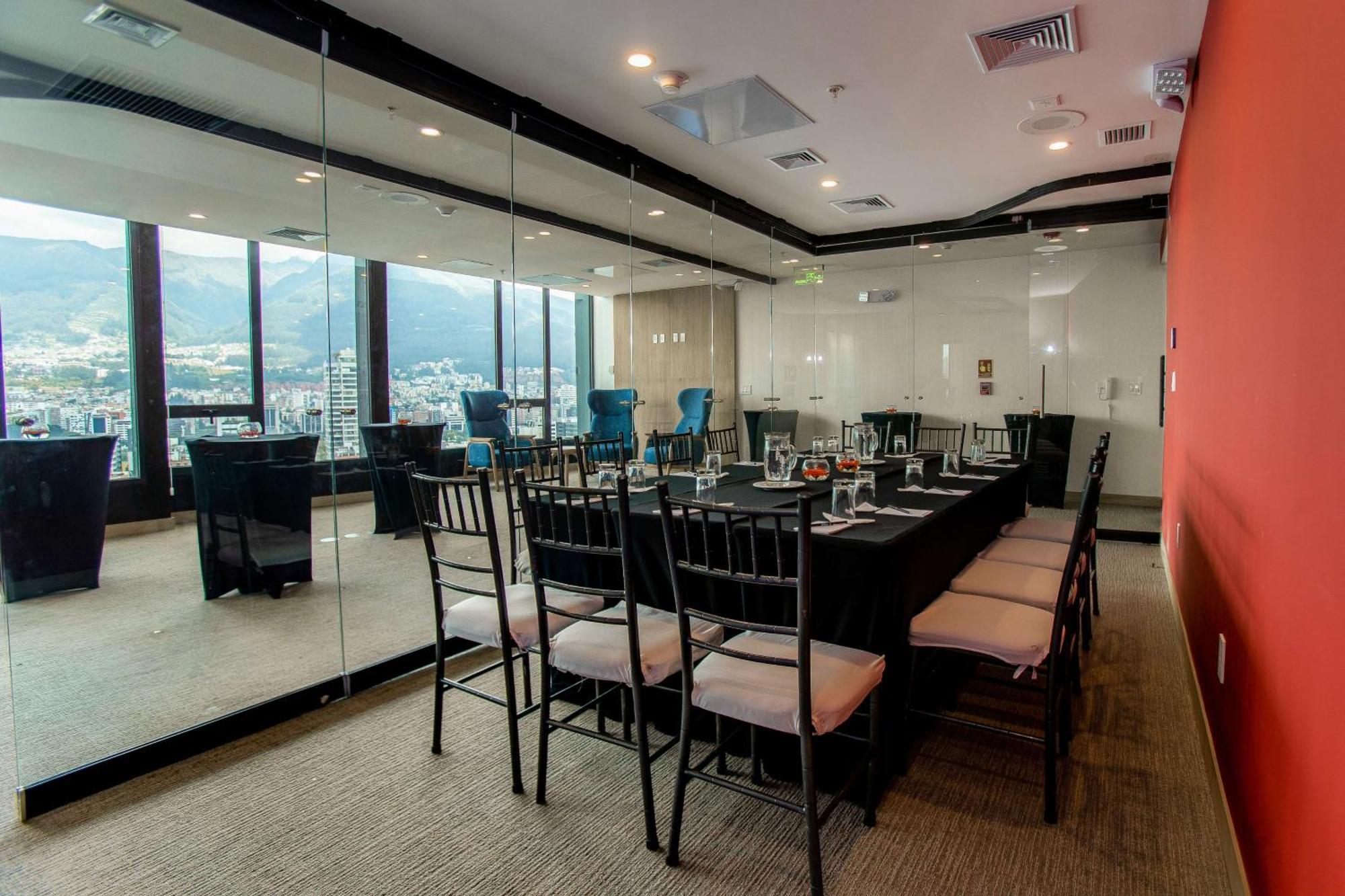 Hampton By Hilton Quito La Carolina Park Hotel Ngoại thất bức ảnh