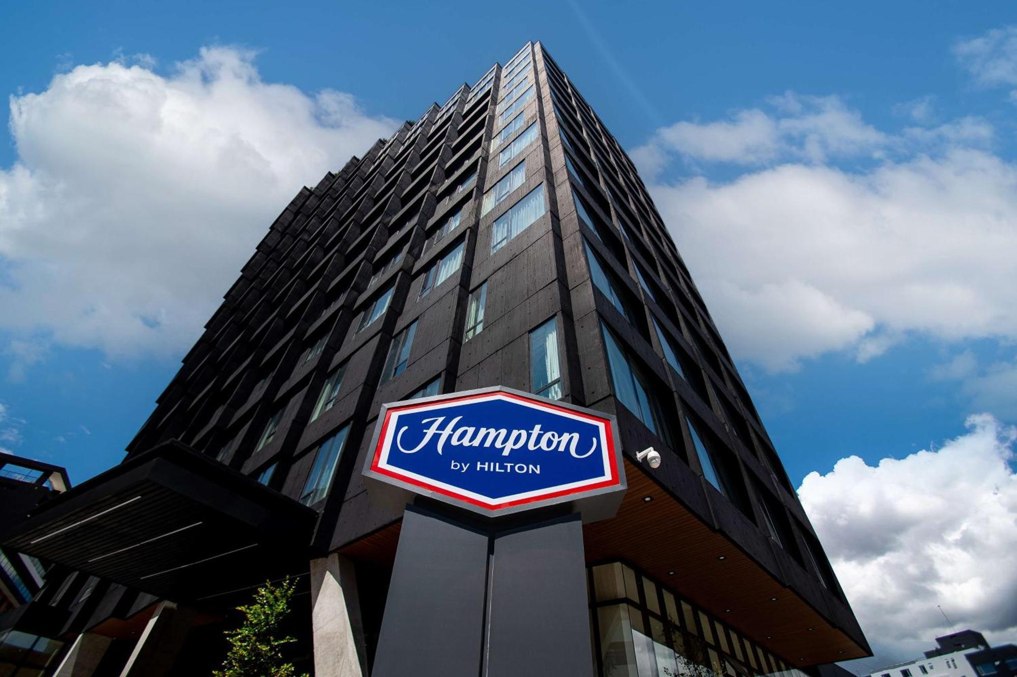 Hampton By Hilton Quito La Carolina Park Hotel Ngoại thất bức ảnh