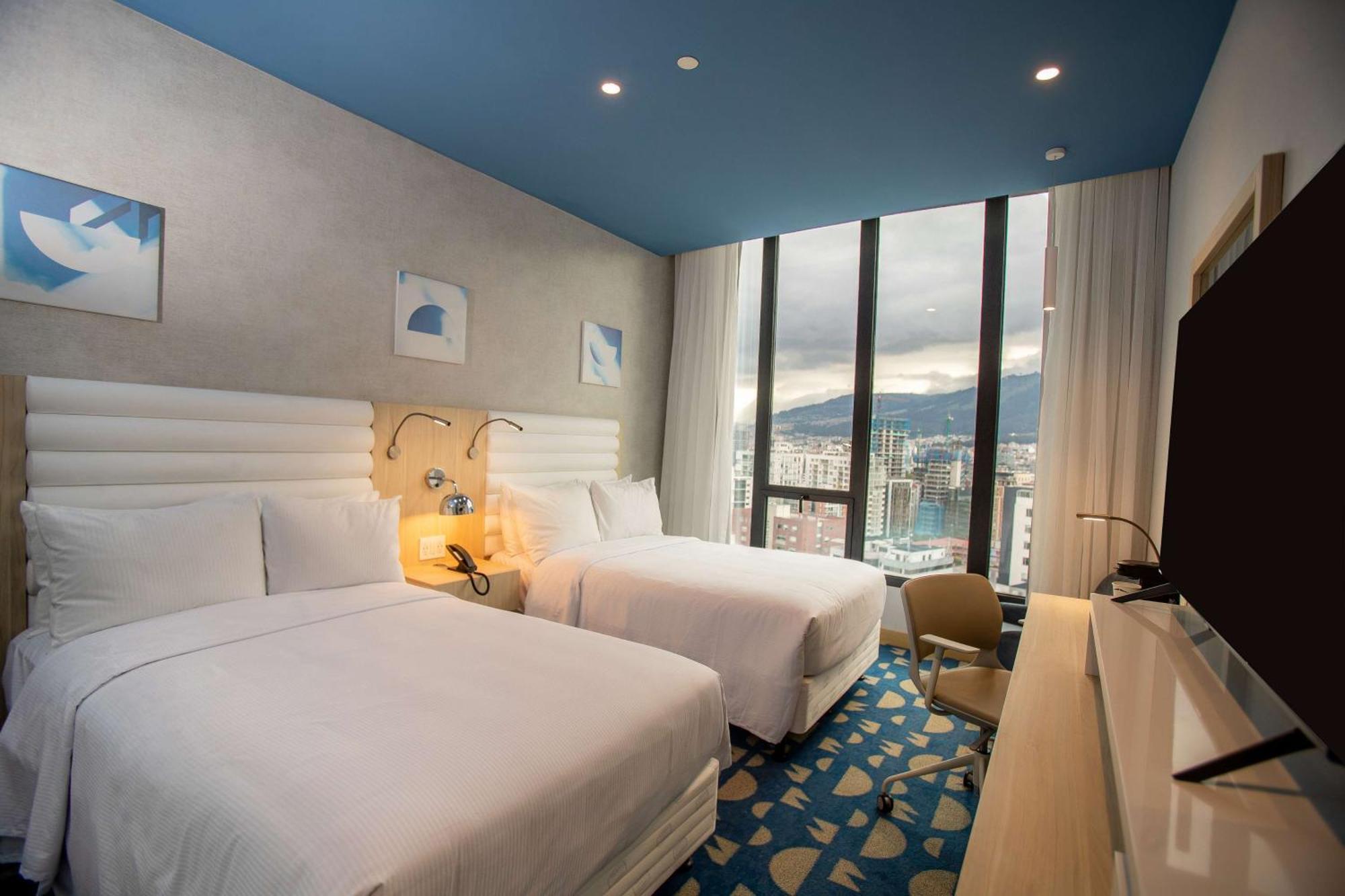 Hampton By Hilton Quito La Carolina Park Hotel Ngoại thất bức ảnh