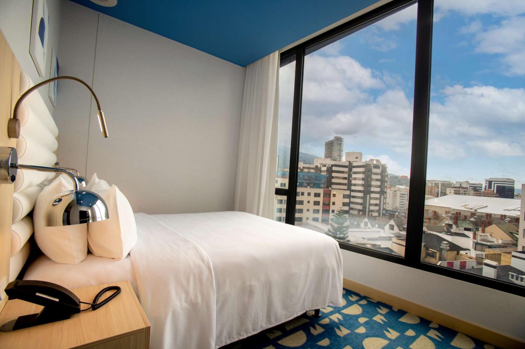 Hampton By Hilton Quito La Carolina Park Hotel Ngoại thất bức ảnh