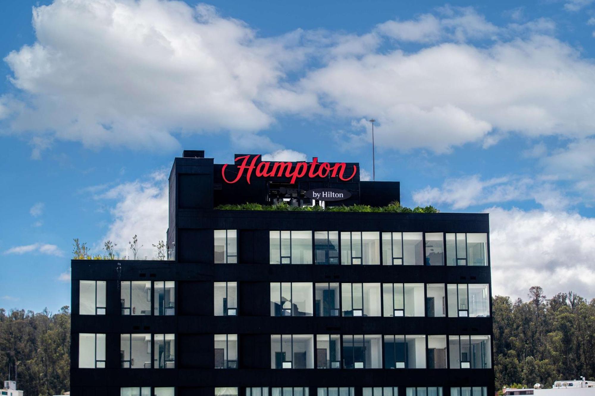 Hampton By Hilton Quito La Carolina Park Hotel Ngoại thất bức ảnh