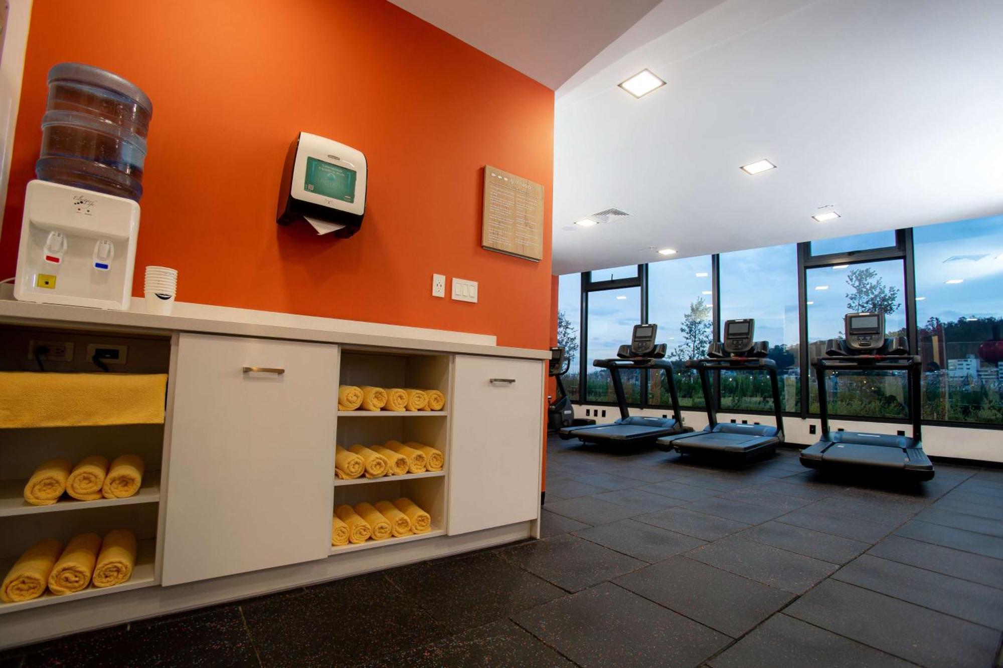 Hampton By Hilton Quito La Carolina Park Hotel Ngoại thất bức ảnh