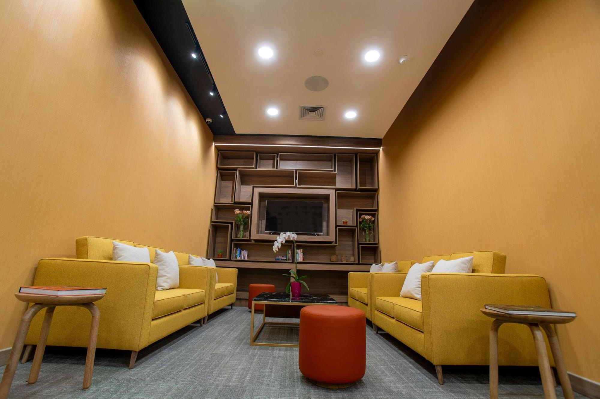 Hampton By Hilton Quito La Carolina Park Hotel Ngoại thất bức ảnh